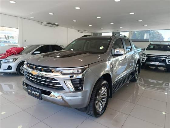 CHEVROLET S10 2.8 16V TURBO DIESEL HIGH COUNTRY CD 4X4 AUTOMÁTICO